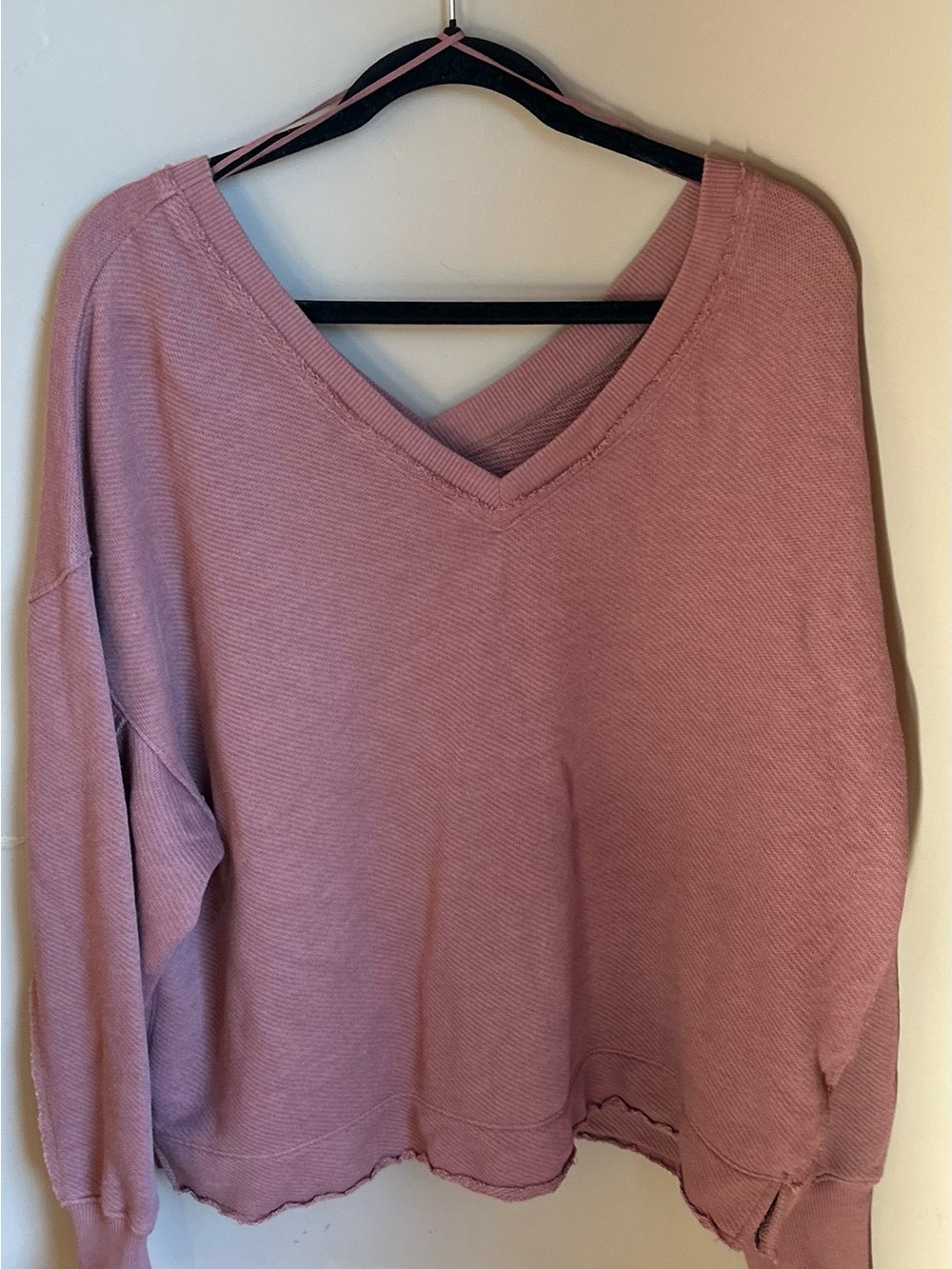 American Eagle Dusty Rose V-Neck Lightweight Pullover Sweater